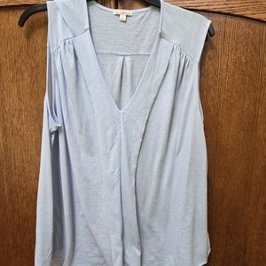 Gap short-sleeve, v-neck flowy tank